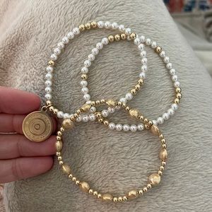 e-Newton pearl and gold bracelets (set of 3) in great condition! Worn once.